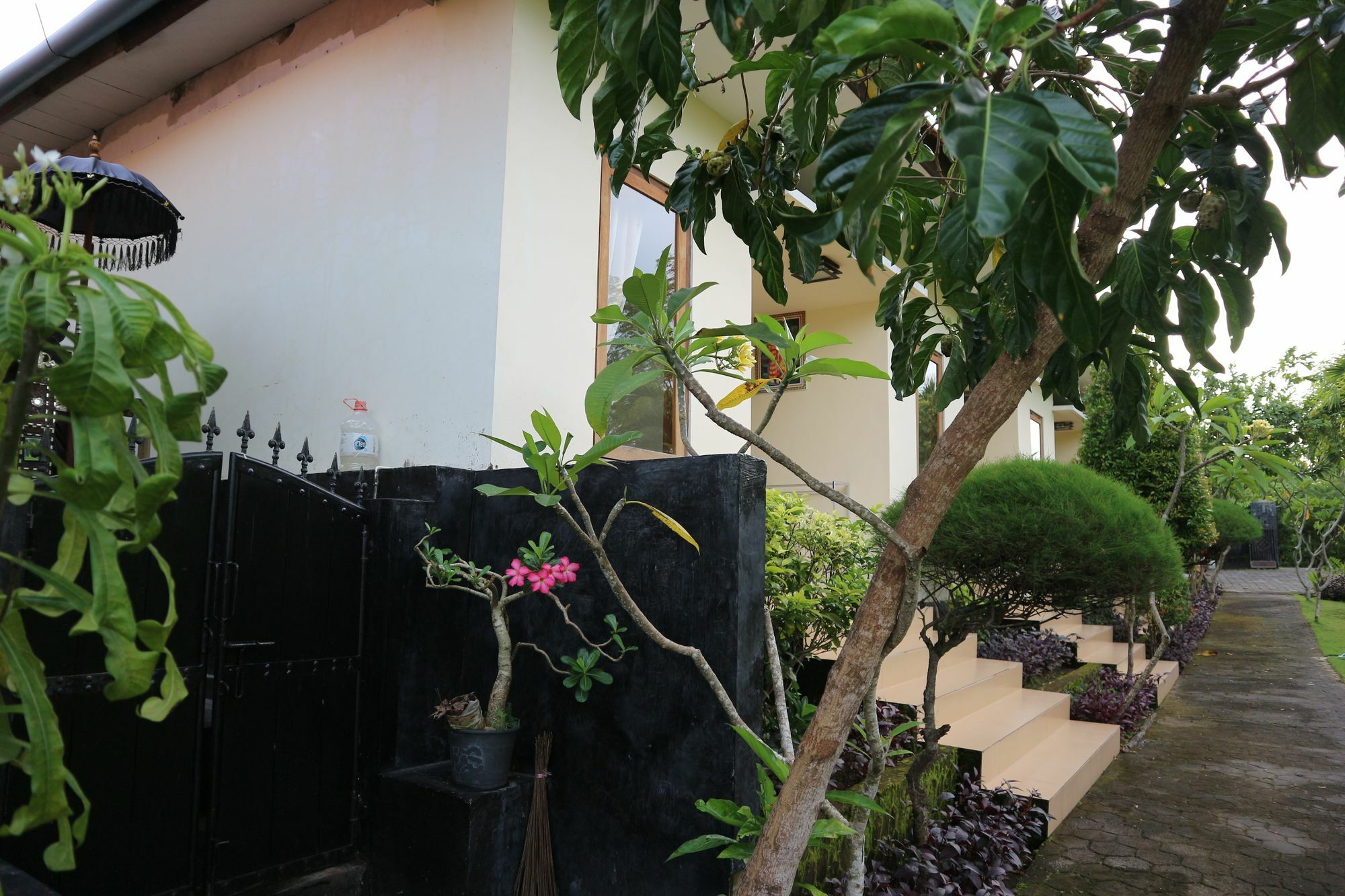 Bhujangga'S Village Near Pantai Uluwatu Redpartner ภายนอก รูปภาพ
